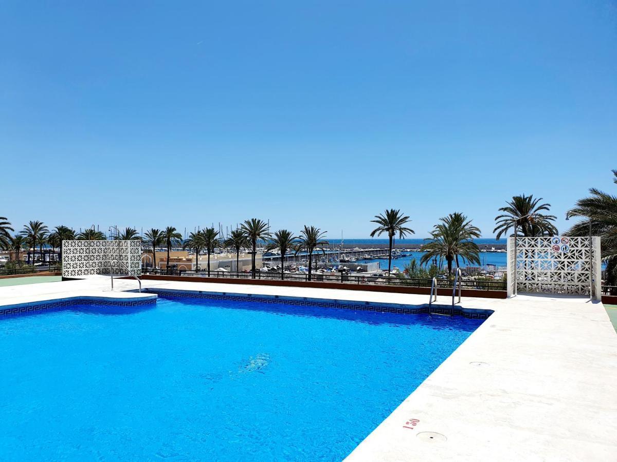 Marina Tower Apartment Fuengirola Bagian luar foto
