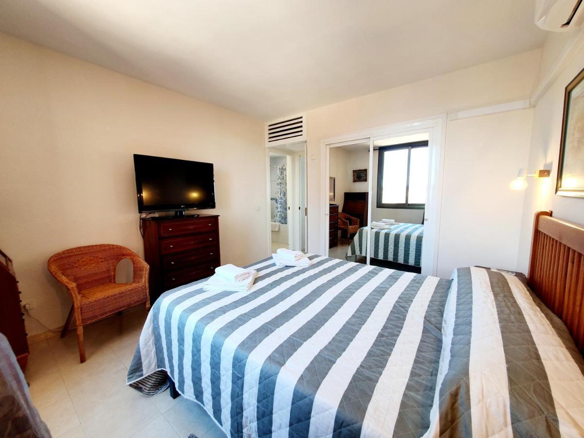 Marina Tower Apartment Fuengirola Bagian luar foto