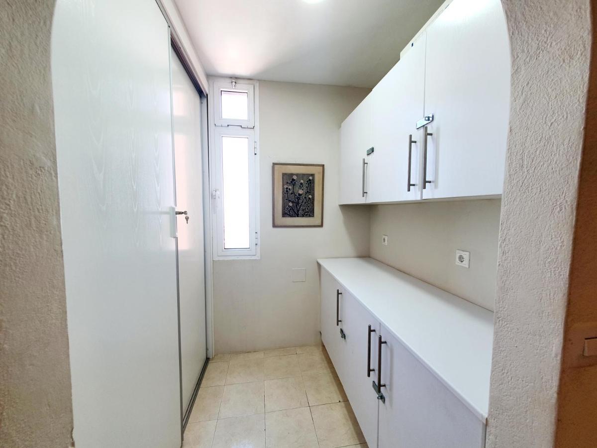Marina Tower Apartment Fuengirola Bagian luar foto