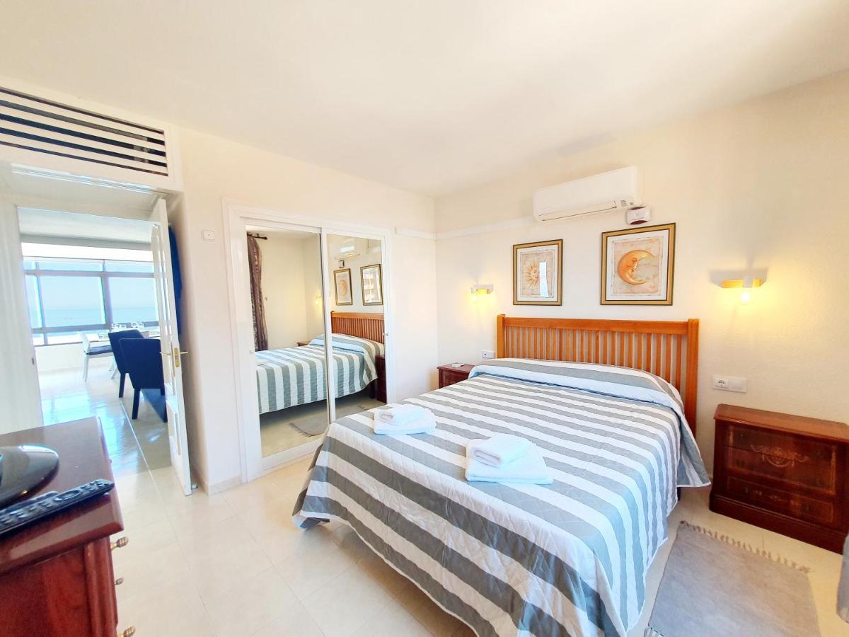 Marina Tower Apartment Fuengirola Bagian luar foto
