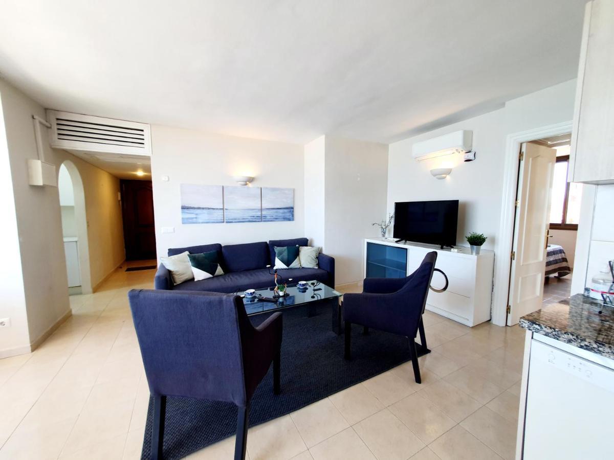 Marina Tower Apartment Fuengirola Bagian luar foto