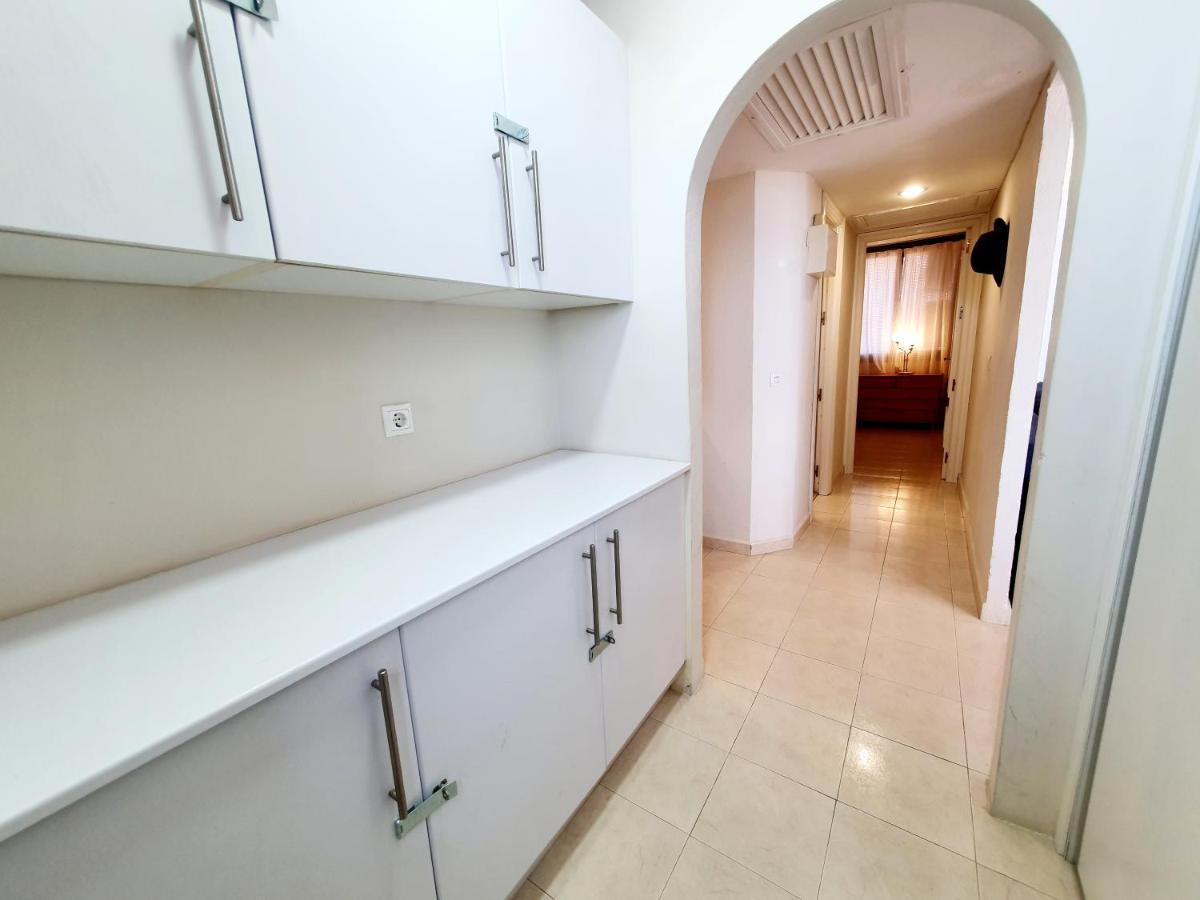 Marina Tower Apartment Fuengirola Bagian luar foto