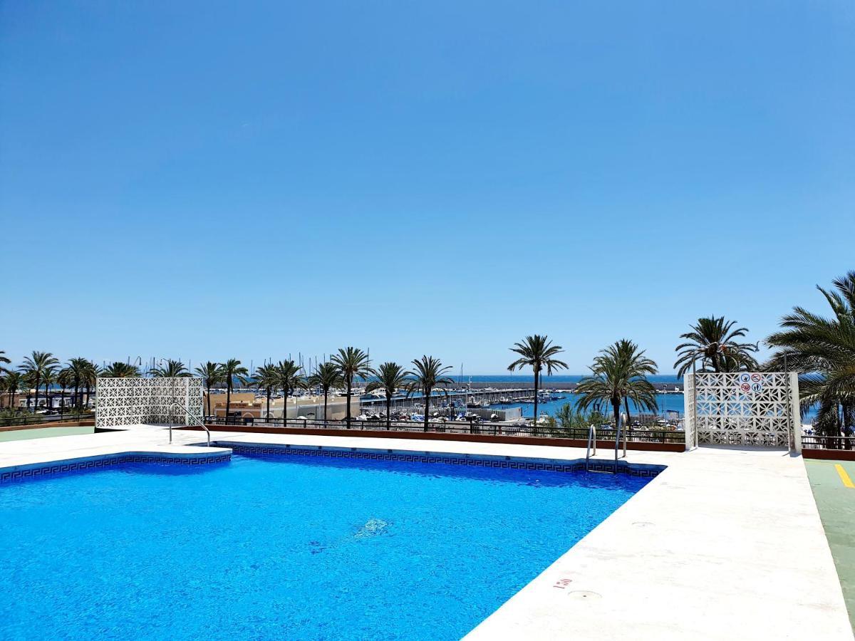 Marina Tower Apartment Fuengirola Bagian luar foto