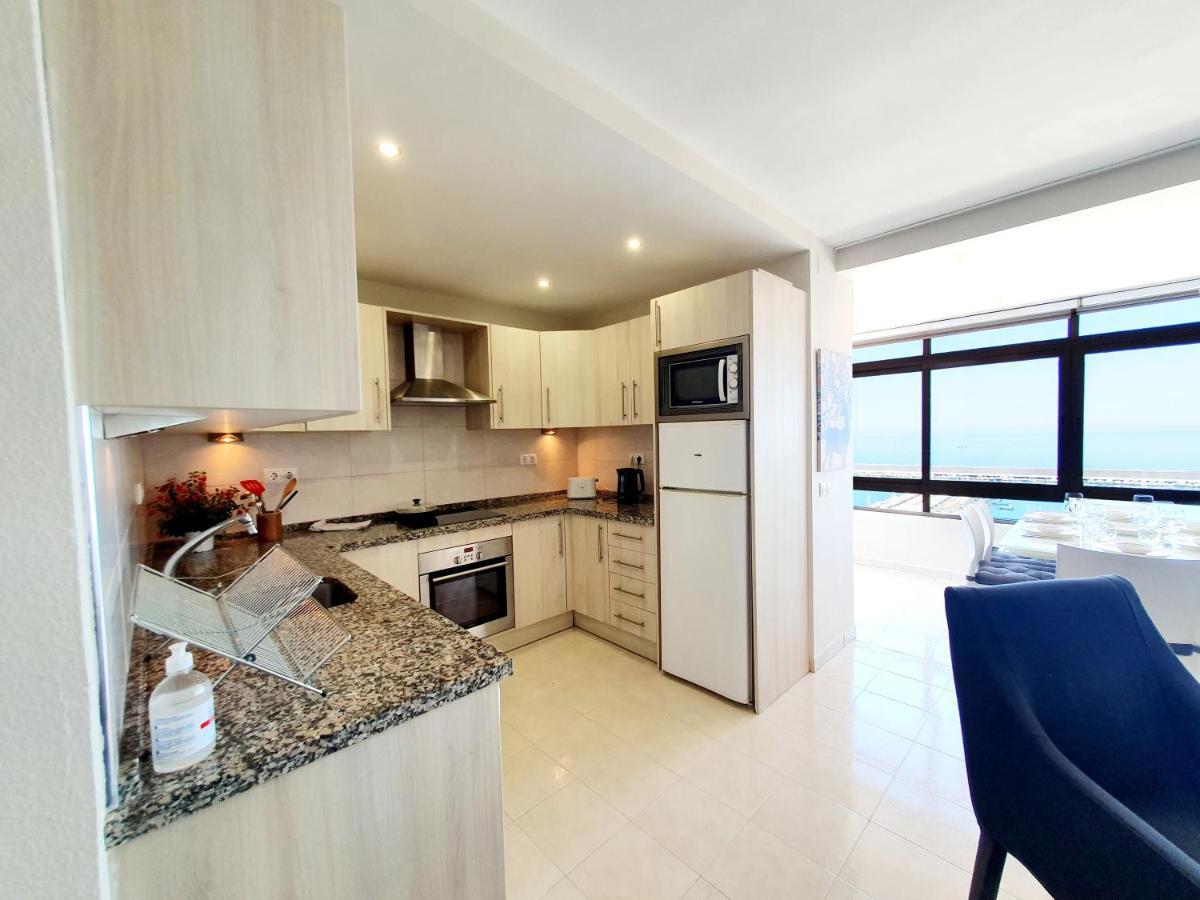 Marina Tower Apartment Fuengirola Bagian luar foto