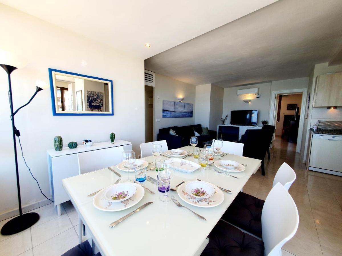 Marina Tower Apartment Fuengirola Bagian luar foto