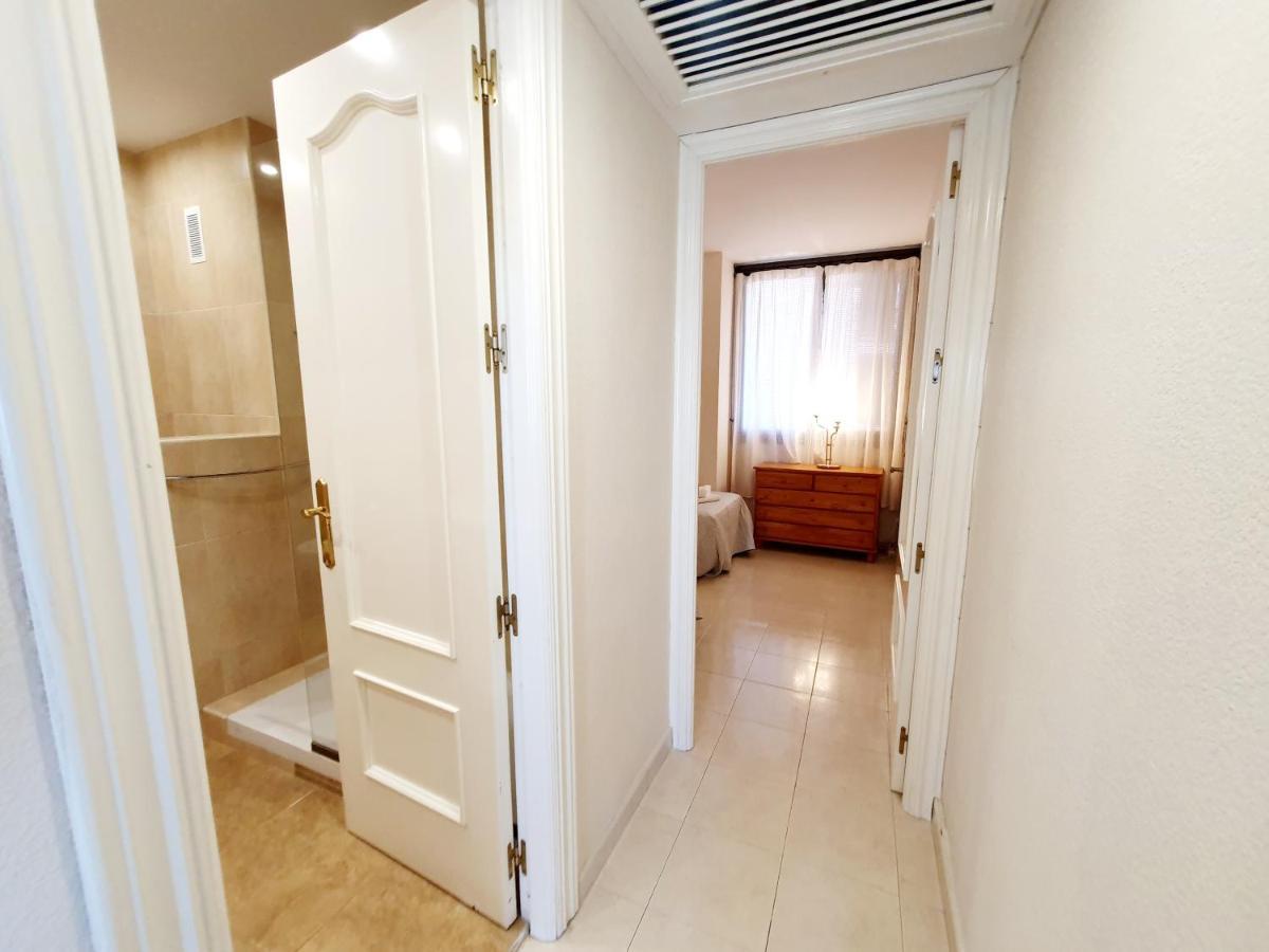 Marina Tower Apartment Fuengirola Bagian luar foto