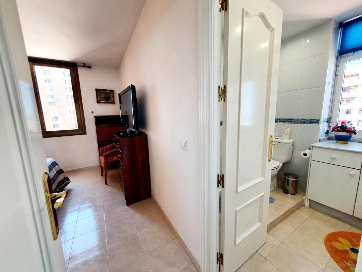 Marina Tower Apartment Fuengirola Bagian luar foto