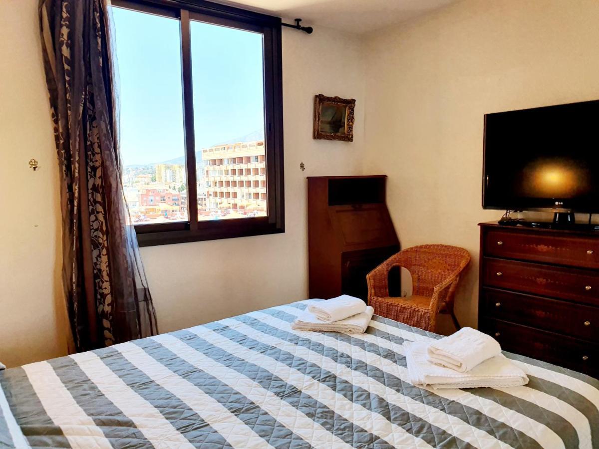 Marina Tower Apartment Fuengirola Bagian luar foto